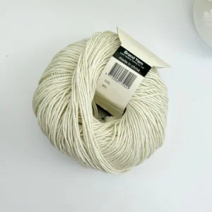 100% Cotton Combed Yarn Anti-Pilling Hand Knitting 50G/170M Scarf Pillow Blanket Toy for Baby Crochet Yarn ODM Service