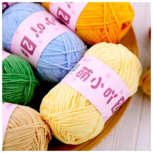 100% Polyester Chenille Yarn Warm Thick Hand Knitted Knitting Yarn High Strength for Crochet Sewing Filament Dyed High Twist