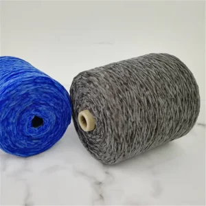 100% Polyester Fluffy Soft Shiny 1 3.5NM Chenille Fancy Yarn Skin friendly Strong 100g roll for Hand Knitting Crochet