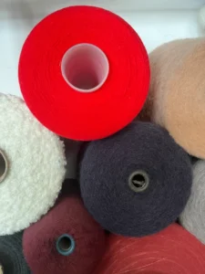 18 2ne 48 2nm Antipilling Acrylic Nylon Pbt Viscose Nylon Wool Cashmere Modal Core Spun Pbt for Knitting
