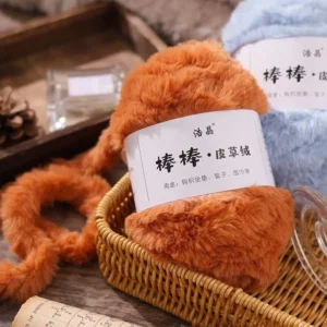 250g Chenille Yarn 100% Polyester Vegan Chunky Yarn Jumbo Yarn Knitting Materials for Knitting Scarves Blankets