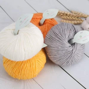 50g Soft Cotton and Wool Blended Hand knitted Yarn for Hats and Scarves