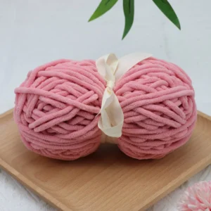 Chenille Shiny Yarn 100% Polyester With Lurex Yarn for Knitting Garments for Crochet Sliver Chenille Yarn
