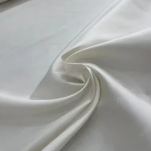 China Factory Supplier OEM Custom Color or Printed 100% Mulberry Silk Yarn Dyed Shantung Fabric in Stock