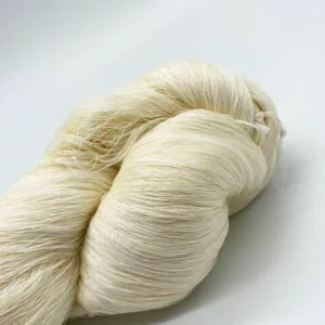 China Supplier Spun Silk Yarn for Hand Knitting Yarn