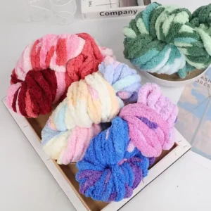 Chunky Texturized Chenille Yarn 2cm 100% Polyester for Hand Knitting Eco Friendly Recyclable Anti-Bacteria Blanket Yarn