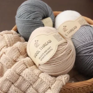Cross-border Exclusive Fine-spun Imported Australian Wool 4-ply Medium-Thick Pilling-Resistant Wool-blend Yarn for Hand