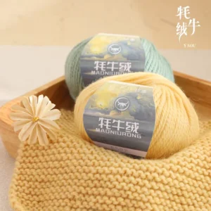 DIY Handwoven Autumn winter High end Blended Yarn Made of Animal Fibers with 60% Yak Wool and 40% Polyester Fiber