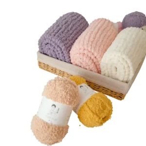 Dreamy Polyester Yarn Bulky Thick Knitted Scarf and DIY Hat Hand Knitted