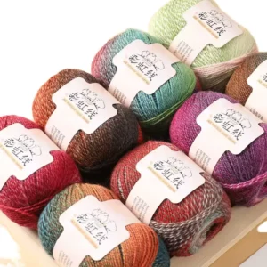 Dyed Wool Blended Yarn Soft and Bulky Hand Knitting Yarn for Professional DIY Crafts