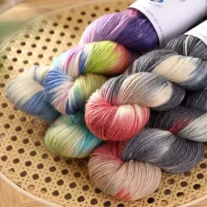 Eco Friendly Wool Blend Ring Spun Handpainted Weight Hand Knitting Yarn for Luxury Sweaters Crochet Projects 100g Roll