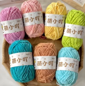 Factory Direct 100% Polyester Chenille Fancy Yarn Hand-Woven Knitting Yarn with Dyed Pattern