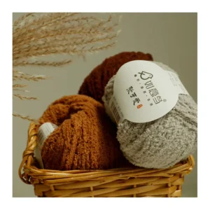 Factory Direct Supply Huge Cute 50G for Scarf Doll Blanket Chunky Polyester Yarn