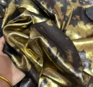 Factory Stamping Print Fabric Lightweight Polyester Gold and Silver Dress Fashionable Women’s Clothing Fabric for Stage Wear