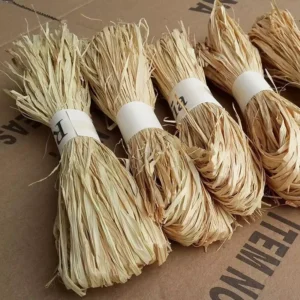 Fancy Natural Rayon Raffia Straw Yarn Thread Paper Grass Soft and Smooth Beautiful Colors Easy for Packaging Flowers and Ropes