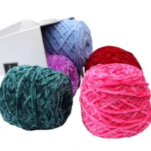 Glitter Shiny Chenille Yarn 1/7.2NM Polyester Soft Fancy Yarn for Knitting Sweater Scarf Crochet Handmade Garment