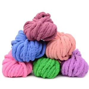 Hand-woven Dyed Ring Spun Chenille Yarn 250 Grams Per Roll High Tenacity Blanket Yarn Fluffy Soft Velvety