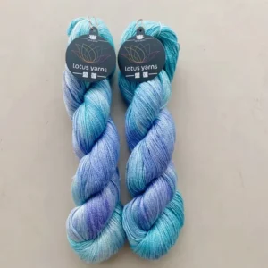 Handpainted Silk 8 Lotus Yarns Handdyed Pure Mulberry Silk Yarn 400m 100g Fingering Weight for Summer Knitting