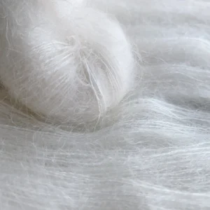 MOQ 1kg Kid Mohair Silk Blended Natural White Yarn 500m/50g for Hand Dye