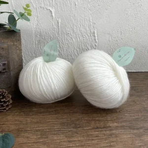 Nm2.3 1 Fancy Crochet Blended Yarn High Quality Super Soft Cotton and Acrylic Blended 50g Ball Yarn for Hand Knitting