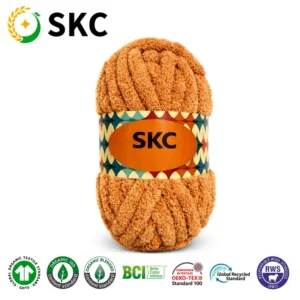 OEM ODM Stock 200gram Per Ball 100% Polyester Thick Soft Blanket Knitting Yarn Chunky Chenille Dyed Weaving