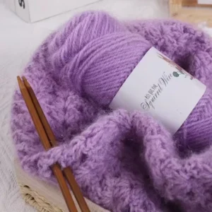 Soft Squirrel Velvet Hand Weaving Yarn 100% Polyester Fancy Yarn for Baby Shoes Crocheting Scarf Embroidery Sewing