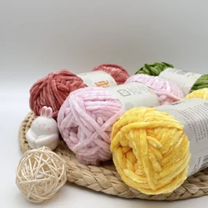 Velvet Chunky Chenille Gold Fancy Yarn High Quality Soft Warm 100% Polyester Hand Knitting Embroidery Dyed Jumbo 7 Yarn 2cm Bulk