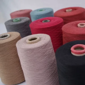 Wool Cashmere Blended Yarn 26NM 60NM 2 Top Dyed Yarn for Knitting
